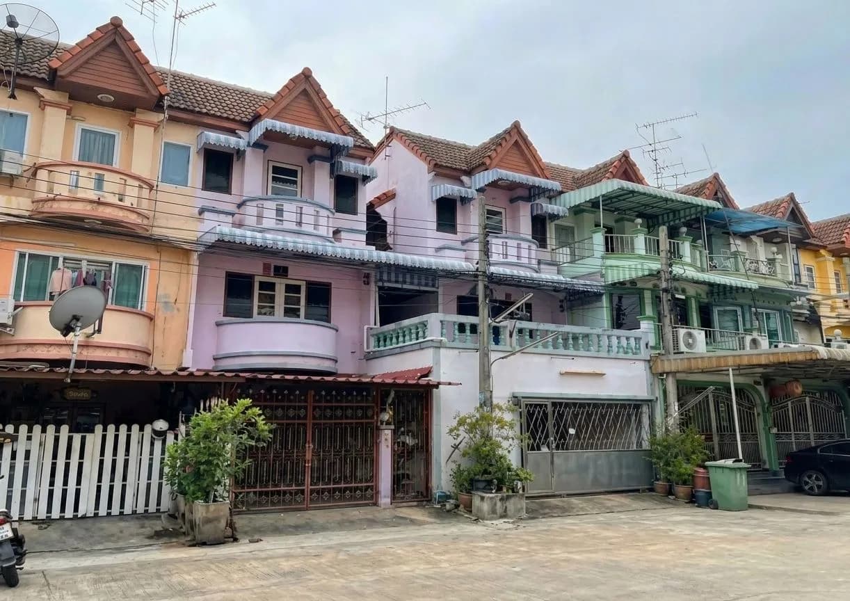 หมู่บ้านพงษ์ศิริชัย 4