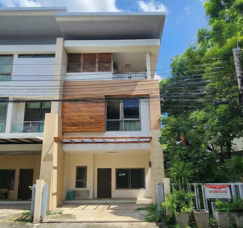 ภัทรโมทาวน์ แจ้งวัฒนะ